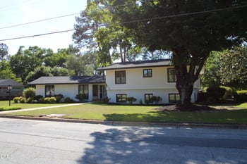1607 Lakeshore Dr, Dunn, NC 28334