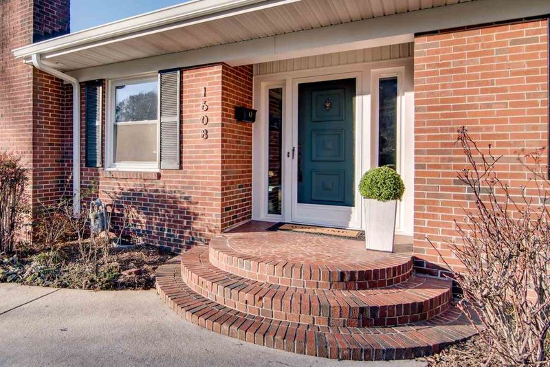 1608 Bivins St, Durham, NC 27707