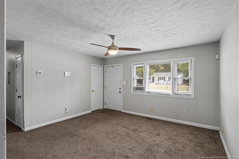 1608 Grandview Dr, Fayetteville, NC 28314