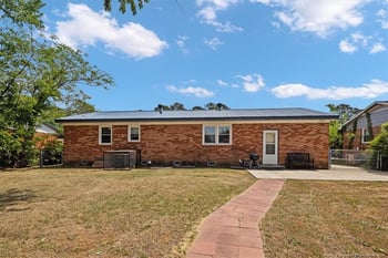 1608 Grandview Dr, Fayetteville, NC 28314