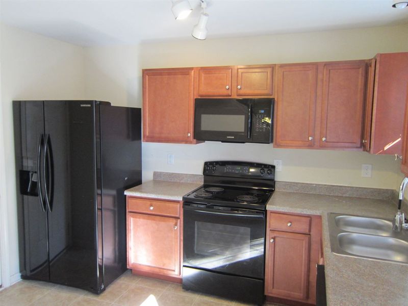 1608 Great Bend Dr, Durham, NC 27704