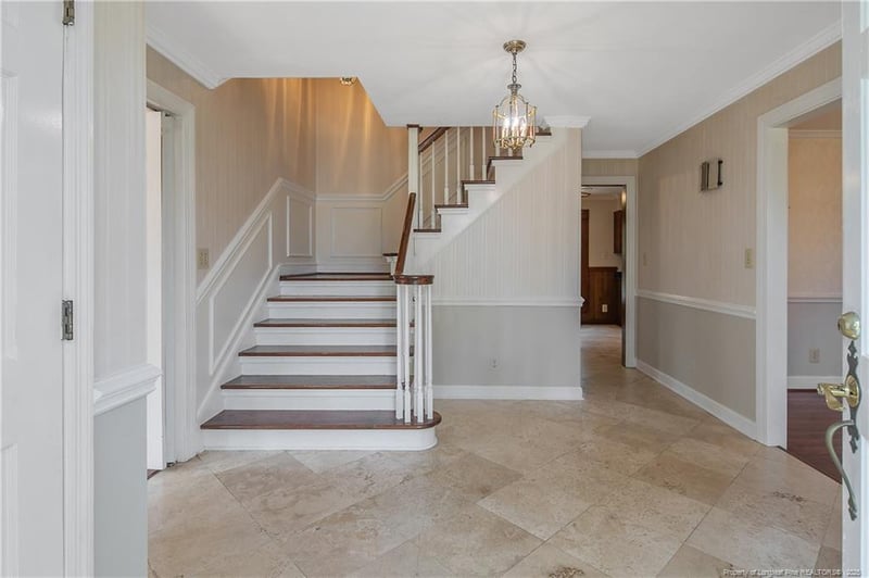 1608 Hatherleigh Dr, Fayetteville, NC 28304