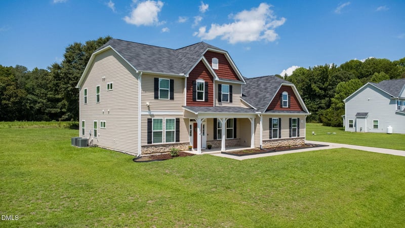 1608 Osprey Ridge Dr, Willow Springs, NC 27592