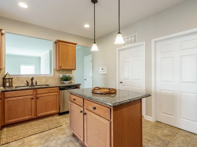 1608 Pattersons Mill Rd, Durham, NC 27703