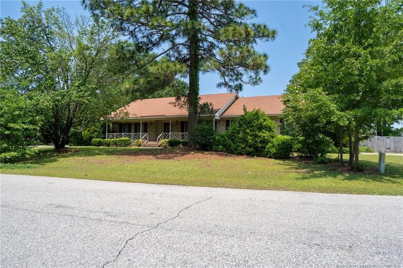 1608 Piney Creek Pl, Fayetteville, NC 28304