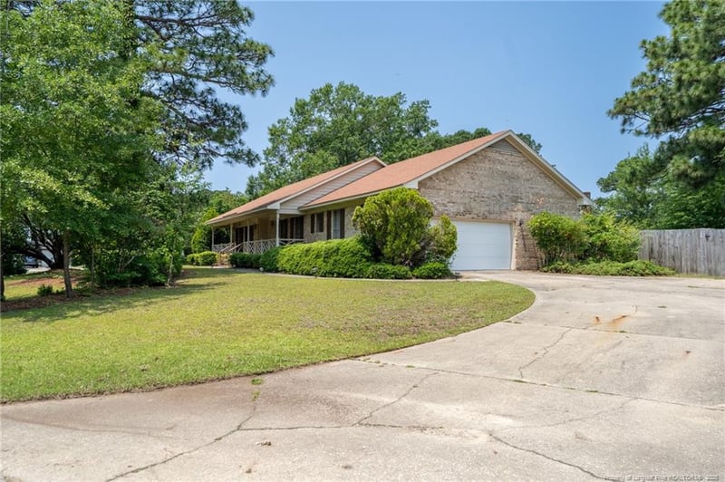 1608 Piney Creek Pl, Fayetteville, NC 28304