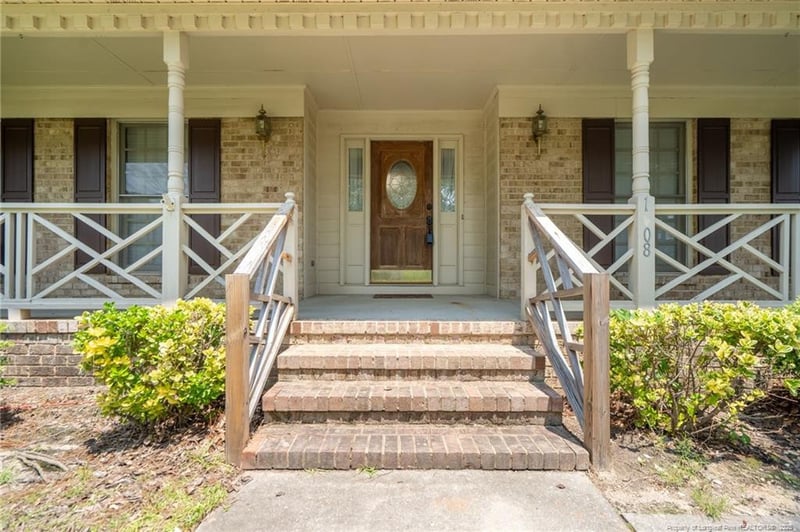 1608 Piney Creek Pl, Fayetteville, NC 28304