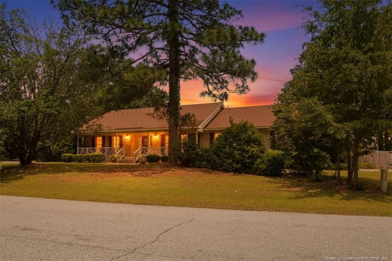 1608 Piney Creek Pl, Fayetteville, NC 28304