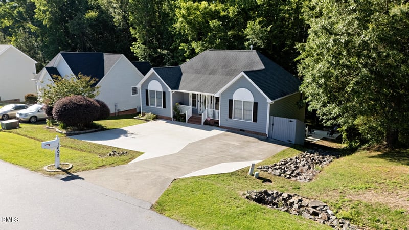 1608 Rogers Pointe Ln, Creedmoor, NC 27522