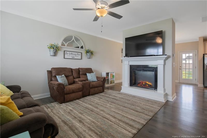 1608 Stackhouse Dr, Fayetteville, NC 28314
