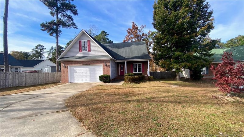 1608 Stanford Ct, Fayetteville, NC 28314