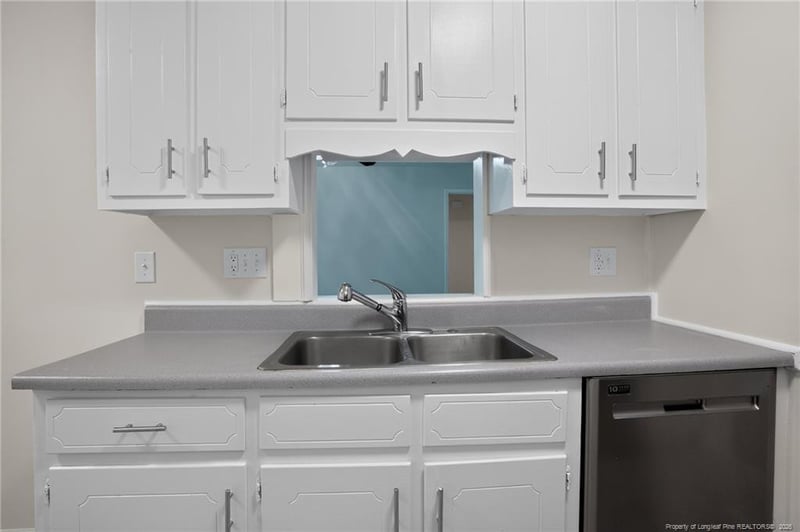 1608 Tysor Dr, Fayetteville, NC 28304