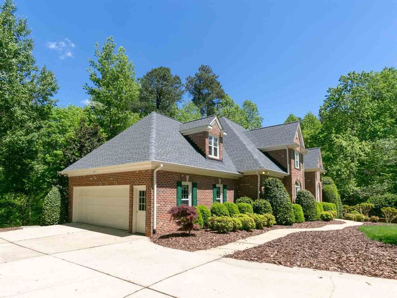 1609 Adams Mountain Rd, Raleigh, NC 27614