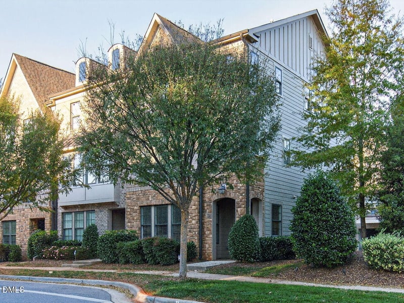 1609 Bowery Dr, Raleigh, NC 27607