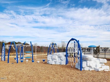 1609 Briar Brook Ln, Zebulon, NC 27597