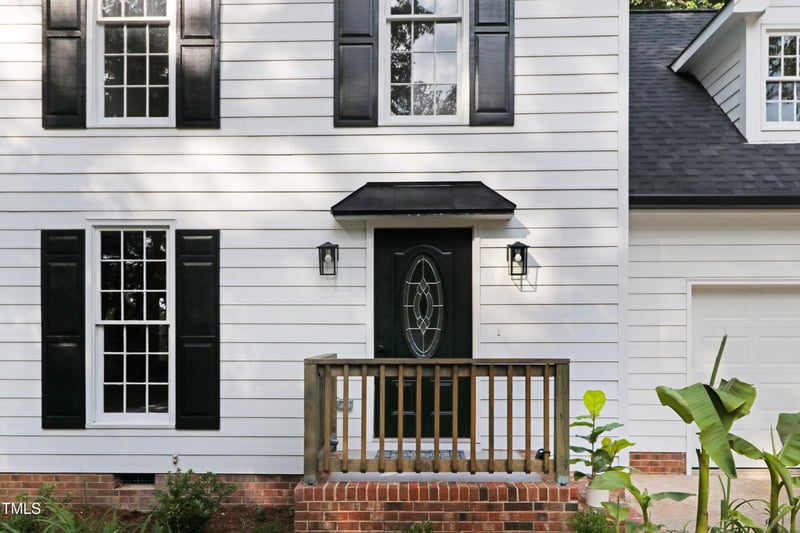 1609 Falls Ct, Raleigh, NC 27615