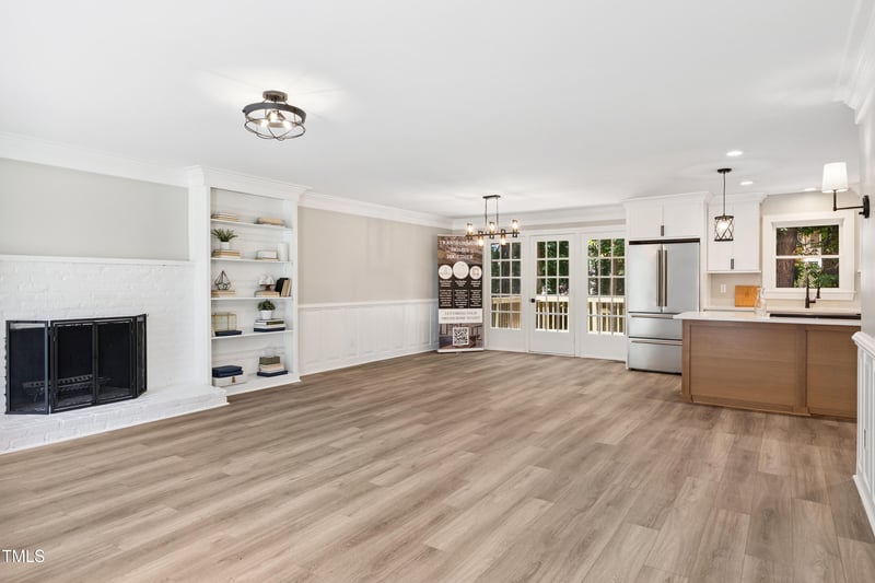 1609 Falls Ct, Raleigh, NC 27615