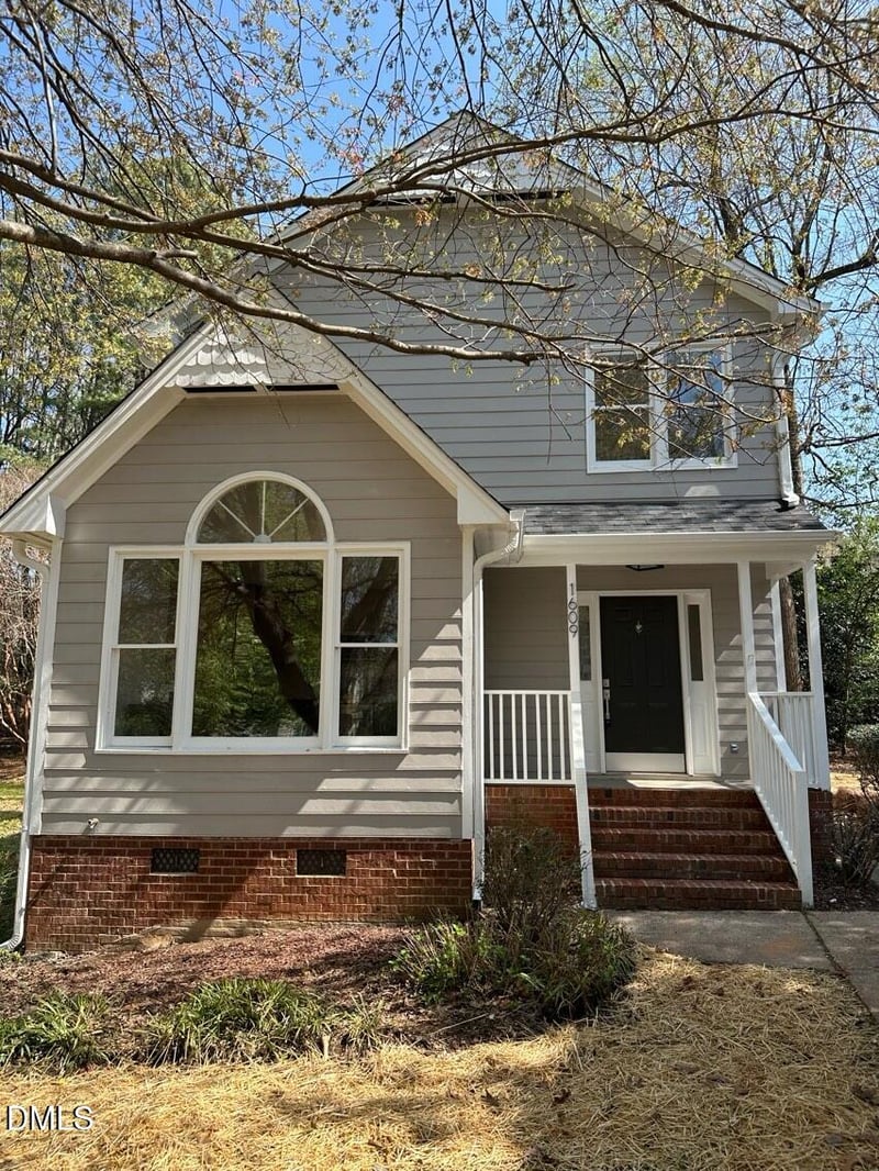 1609 Lethbridge Ct, Raleigh, NC 27606