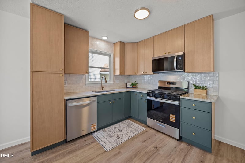 1609 Lethbridge Ct, Raleigh, NC 27606
