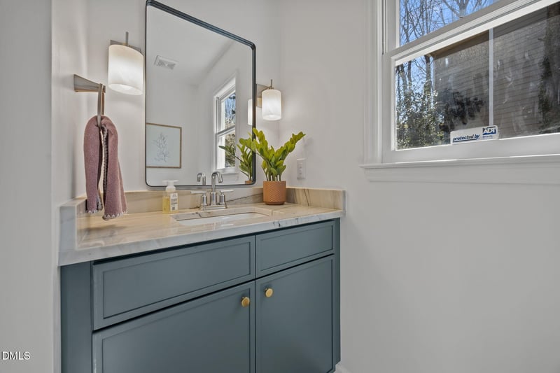 1609 Lethbridge Ct, Raleigh, NC 27606