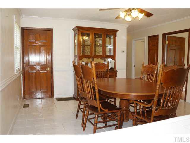 1609 Pinedale Dr, Raleigh, NC 27603