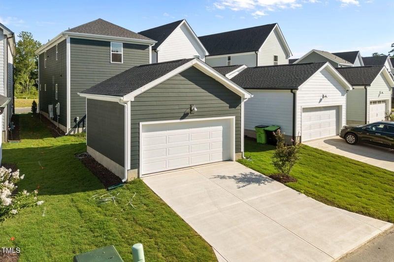 1609 Piney Falls Dr, Wendell, NC 27591