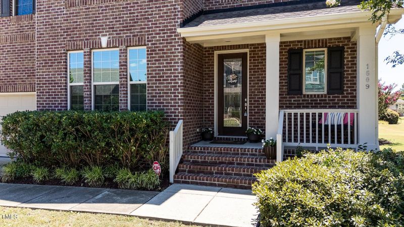 1609 Wynne Trace Ct, Raleigh, NC 27603