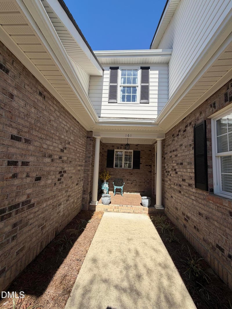 161 Lake Park Cir, Smithfield, NC 27577