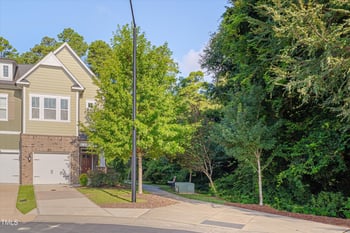 161 Manordale Dr, Chapel Hill, NC 27517