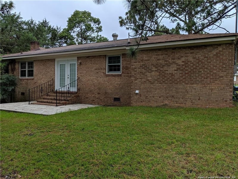 161 Summer Hill Rd, Fayetteville, NC 28303
