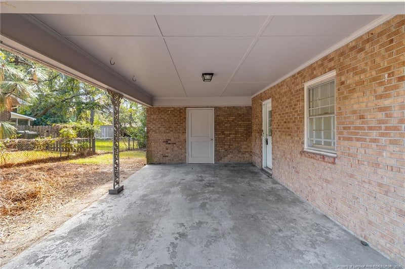 161 Summer Hill Rd, Fayetteville, NC 28303