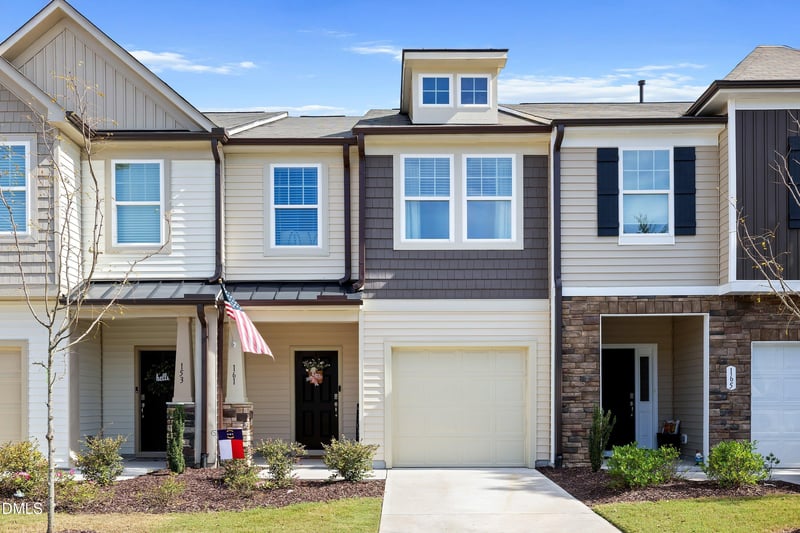 161 Wildflower Cir, Clayton, NC 27520