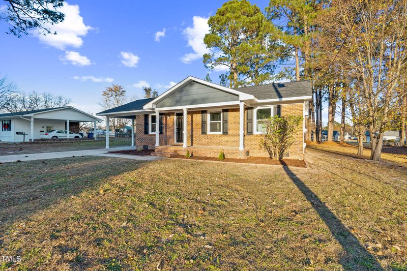 1610 Fairground Rd, Dunn, NC 28334