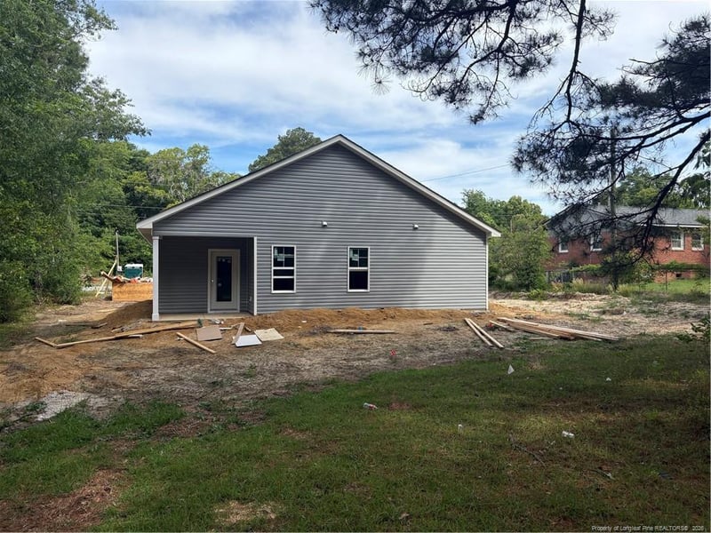 1610 Gardenia Ave, Fayetteville, NC 28311