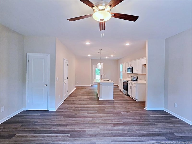 1610 Gardenia Ave, Fayetteville, NC 28311