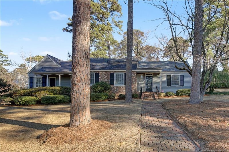 1610 Twin Oak Dr, Fayetteville, NC 28305