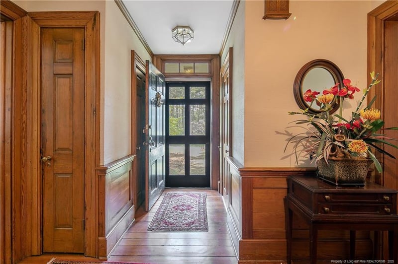 1610 Twin Oak Dr, Fayetteville, NC 28305