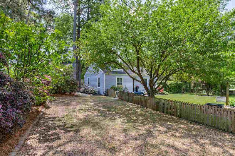1610 Vale St, Raleigh, NC 27604