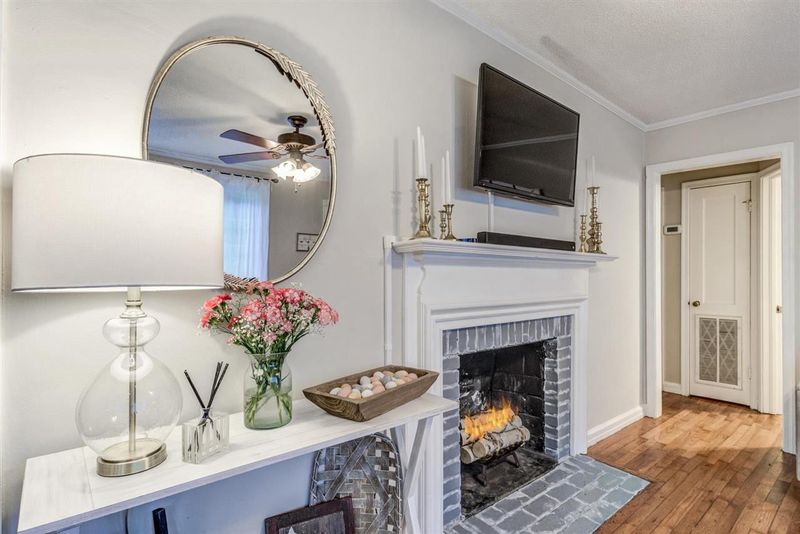 1611 Bickett Blvd, Raleigh, NC 27608