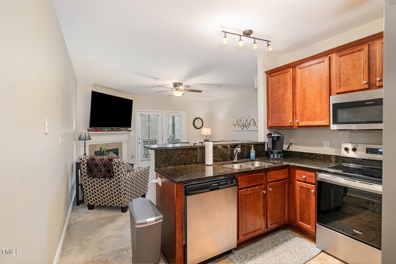 1611 Bluffside Dr #205, Fayetteville, NC 28312