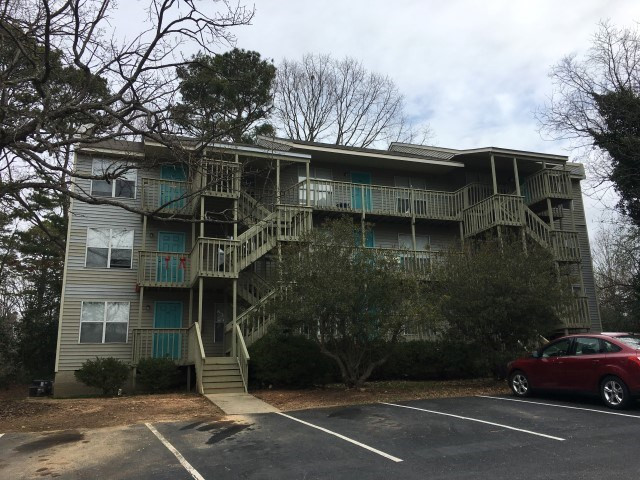 1611 Collegeview Ave, Raleigh, NC 27606