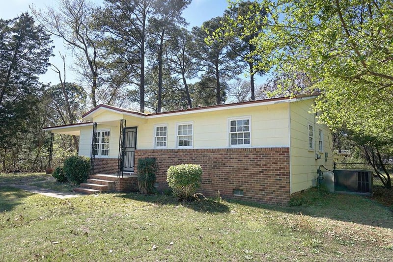 1611 Gardenia Ave, Fayetteville, NC 28311