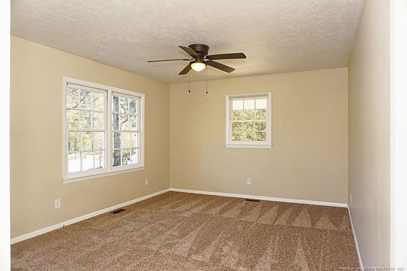 1611 Gardenia Ave, Fayetteville, NC 28311