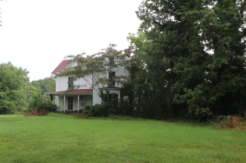 1611 S Main St, Graham, NC 27253