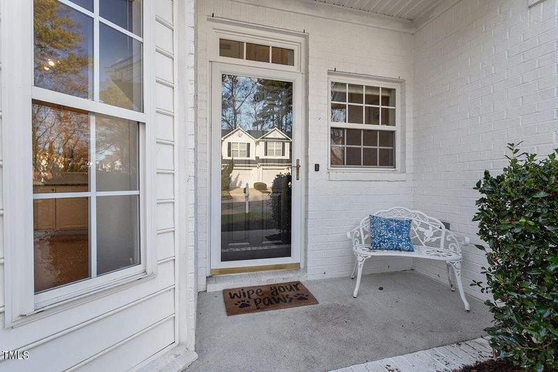 1611 Poets Glade Dr, Apex, NC 27523