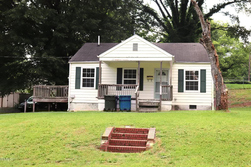 1611 Robinhood Rd, Durham, NC 27701