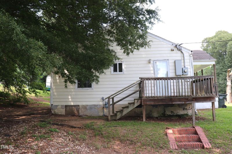 1611 Robinhood Rd, Durham, NC 27701