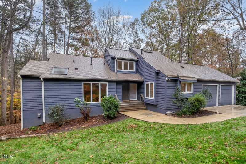 1611 Skye Dr, Chapel Hill, NC 27516