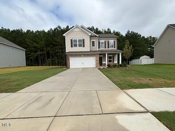 1612 Elk Run Dr, Fayetteville, NC 28312