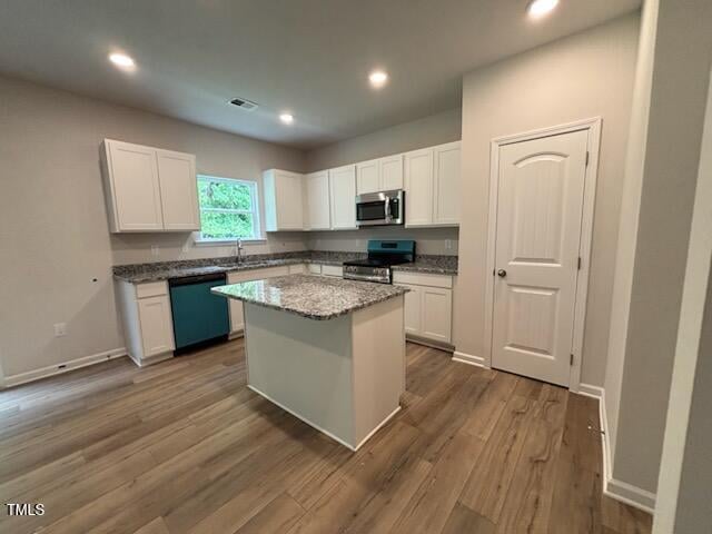 1612 Elk Run Dr, Fayetteville, NC 28312